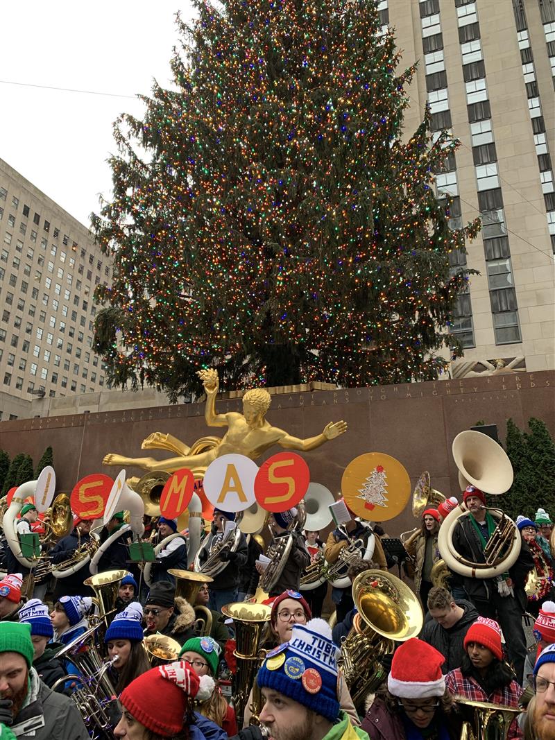 Deer Park Musicians Take Up Tubas For Nyc Christmas Concert